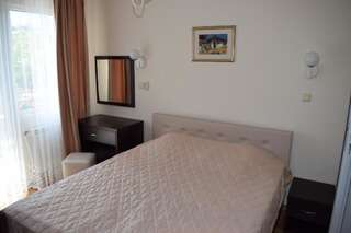 Отель Tintyava Balneohotel Выршец Двухместный номер с 1 кроватью или 2 отдельными кроватями-6
